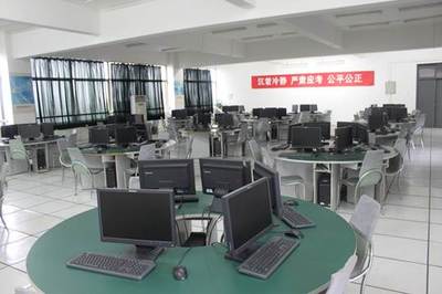 軟件技術(shù)與工程實(shí)訓(xùn)中心 計(jì)算機(jī)系統(tǒng)服務(wù)的實(shí)踐與應(yīng)用